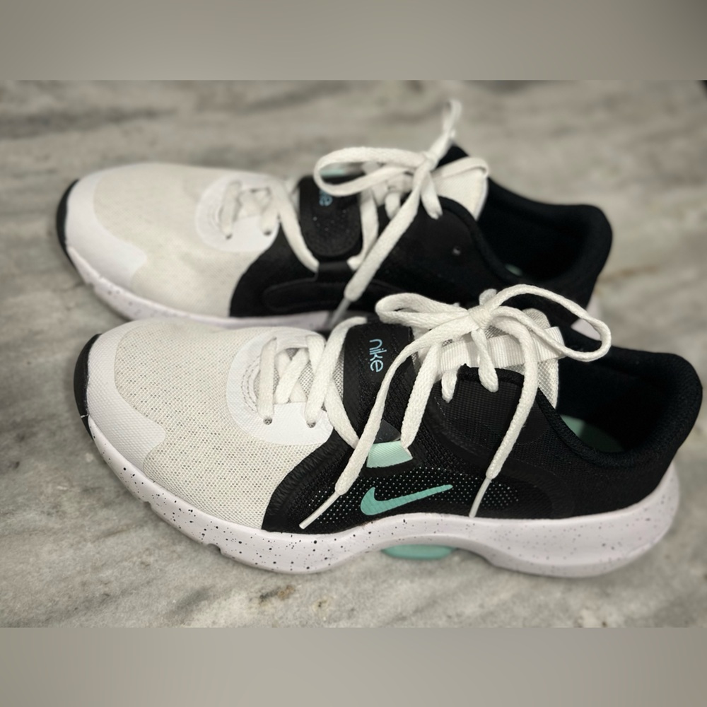 Woman’s Nike In-Season TR 13 Low White Black Jade